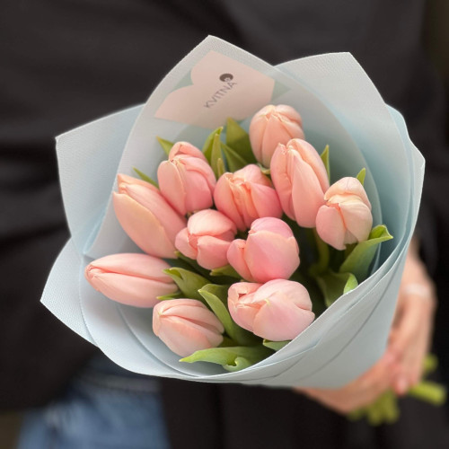 11 тюльпанів Thijs Boots у букеті «Персикова ніжність»