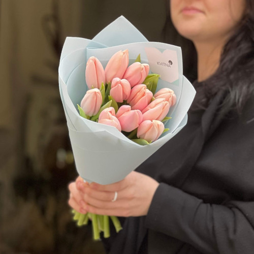 11 тюльпанів Thijs Boots у букеті «Персикова ніжність»