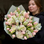 Luxurious spring bouquet with lilac, ranunculus and Thijs Boots tulips «First Feelings»