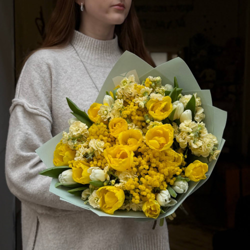 Яскравий ароматний букет «Сонячна радість»