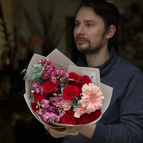 Милий букет у насичених тонах «Сливовий флер»