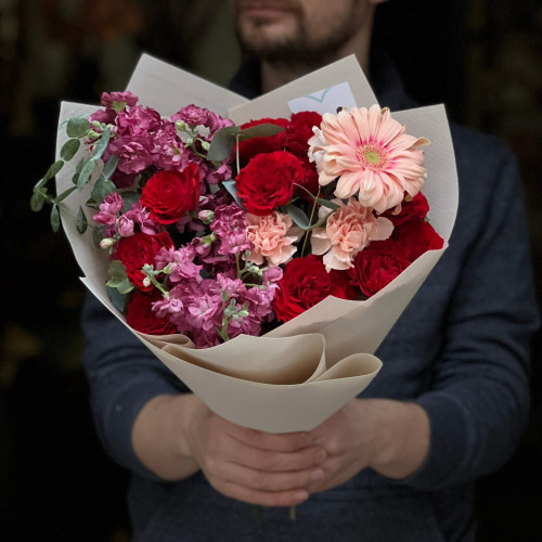 Милий букет у насичених тонах «Сливовий флер»