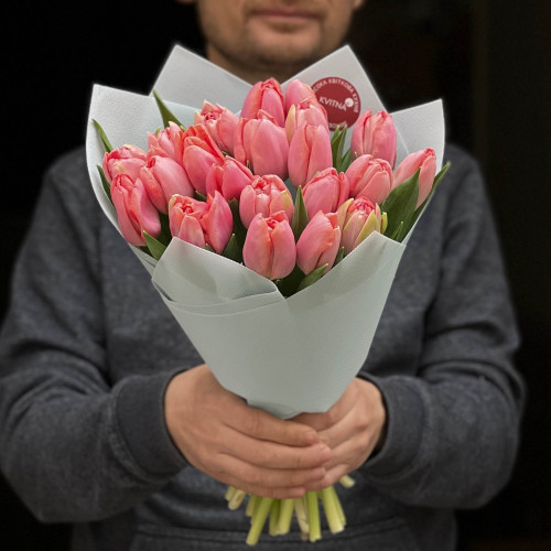 21 піоновидний тюльпан Etched Salmon у букеті «Ніжний абрикос»