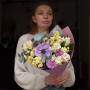 Нежный контрастный букет «Весенняя песня»