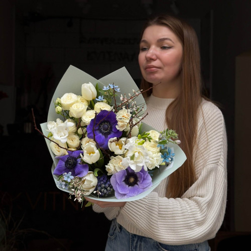 Ароматний букет із весняним настроєм «Синьоокі мрії»