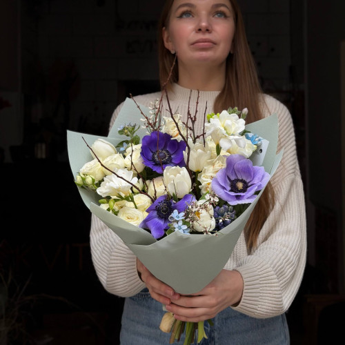 Ароматний букет із весняним настроєм «Синьоокі мрії»