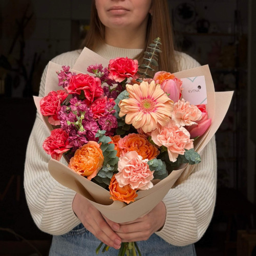 Мереживний букет у теплих відтінках «Персиковий небокрай»