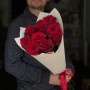 9 троянд сорту Explorer у букеті «Пристрасний дотик»