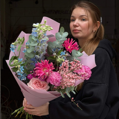 Милий букет із герберою «Малиновий присмак»