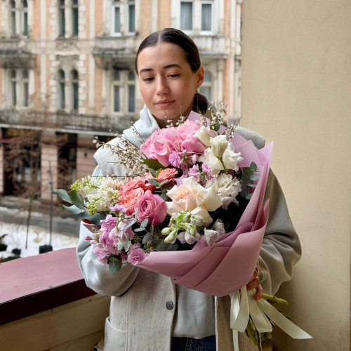 Романтичний букет із ніжним бузком та розкішною гортензією «Поцілунок янгола»