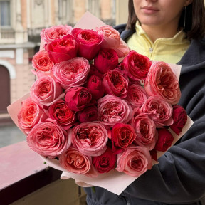 Чарівний букет із піоновидних троянд «Серце закоханих»