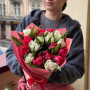 19 піоновидних тюльпанів у букеті «Смачні бубончики»