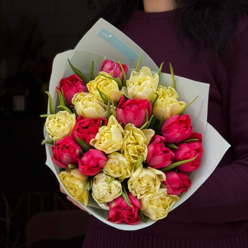23 піоновидні тюльпани у букеті «Соковитий мікс»