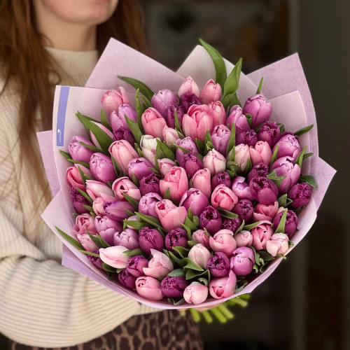 79 тюльпанів у букеті «Лавандова обіцянка»