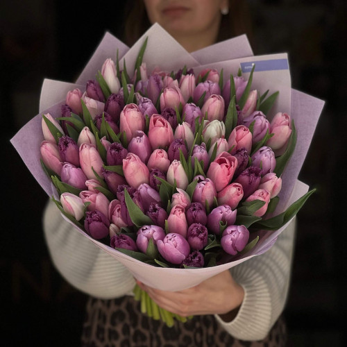 79 тюльпанів у букеті «Лавандова обіцянка»