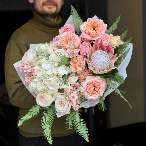 Розкішний букет з королівською протеєю «Аристократка»