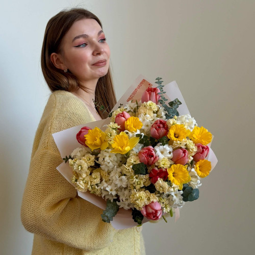Запашний весняний букет «Яскрава галявина»