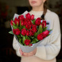 15 бахромчатых тюльпанов Red Wing в букете «Пламенное перо»