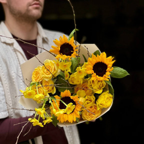 Життєрадісний ароматний букет «Промені щастя»