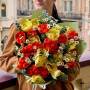 Сонячний весняний букет із піоновидними тюльпанами «Промінь весни»