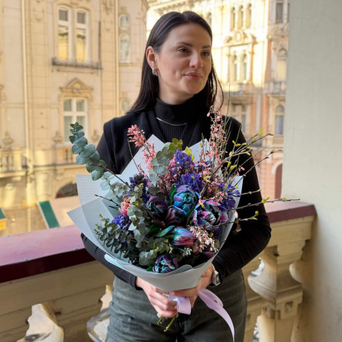 Насичений весняний букет «Розквітає все довкола!»