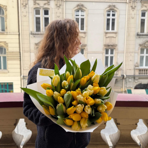 Чарівний мікс із 45 тюльпанів «Ніжнесеньке сонечко»