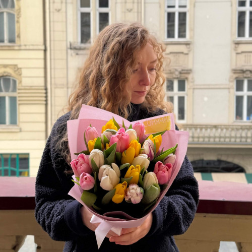 Мікс із 23 кольорових тюльпанів «Щастячко»