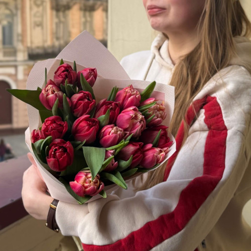 17 піоновидних тюльпанів у букеті «Спогади кохання»
