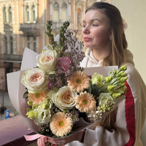 Запашний букет із парфумованою трояндою White O'Hara та туберозою «Нішевий парфум»