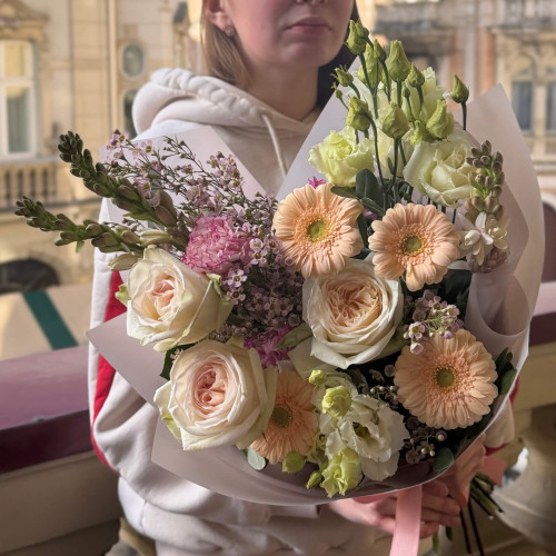 Запашний букет із парфумованою трояндою White O'Hara та туберозою «Нішевий парфум»