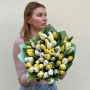 53 класичні тюльпани у букеті «Лимонні цукерочки»