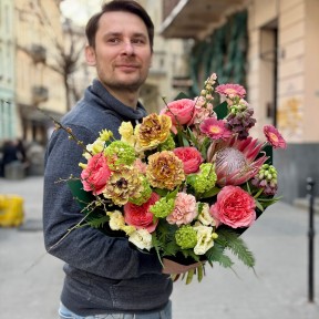 Незвичайний розкішний букет з екзотичною протеєю «Східні прянощі»