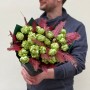 Необычный букет с эксклюзивной кустовой пионовидной розой Princess Midori «Зелёная принцесса»