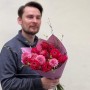 15 ранункулюсів серії Romance у букеті «Ягідки малини»