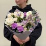 Нежный букет с фиолетовыми оттенками «Шаловливые ласки»