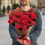 7 веток кустовой пионовидной розы Bella Linda Brick в букете «Страстное желание»