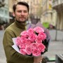 17 пионовидных роз сорта Queen Mayra в букете «Королевский привет»