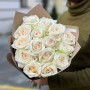 15 изысканных парфюмированных пионовидных роз White O'Hara в букете «Неземное искущение»