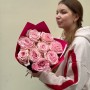 9 fragrant Pink O’Hara roses in the bouquet «Dawn Kiss»