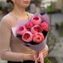 Микс из 7 пионов сорта Salmon Saucer и Coral Charm в букете «Малиновый аромат»