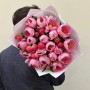 Мікс із 29 півоній сорту Salmon Saucer та Coral Charm у букеті «Серце в пелюстках»