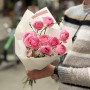 9 ранункулюсов сорта Azur Light Pink  букете «Тихая влюблённость»