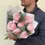 7 Clooney Lady ranunculus in the bouquet «Berry Souffle»
