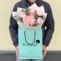 7 Clooney Lady ranunculus in the bouquet «Berry Souffle»