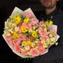 Delicate spring bouquet with Butterfly ranunculus «Lightness of Heart»