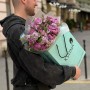 Ніжний букет з бузком та піоновидними тюльпанами «Трішки щастя»