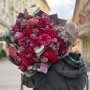 Розкішний букет з ранункулюсами та бузком «Спокуса Амазонки»