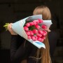 21 класичний тюльпан сорту Supermodel у букеті «Гламурний рожевий»
