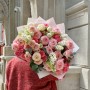 Розкішний об'ємний букет із ароматною півонієвидною трояндою Pink O'Hara «Окситоцинові обійми»