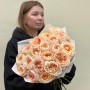 19 пионовидных роз Tie-Dye в букете «Сладкие мармеладки»